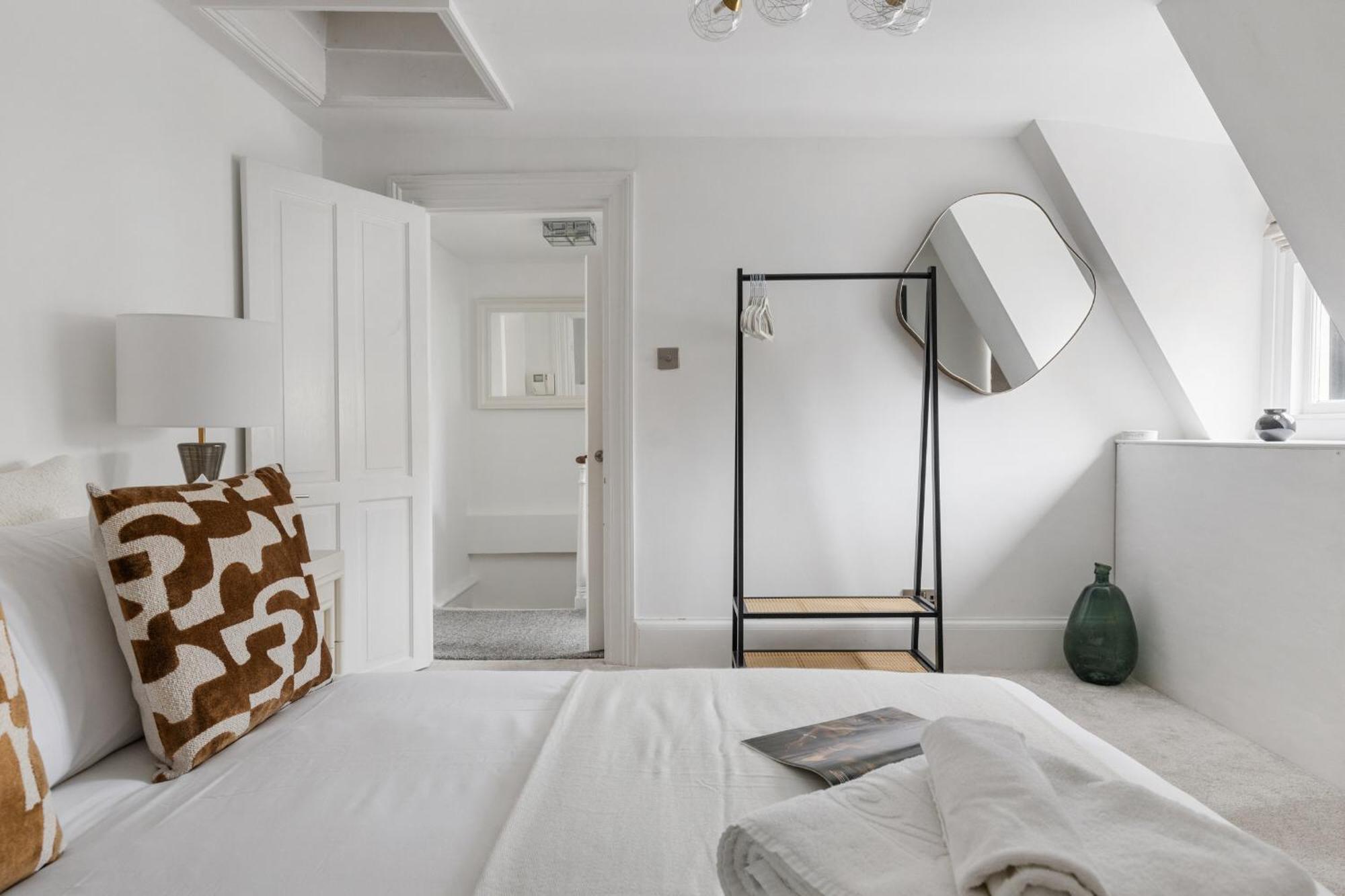 Serenity Escape - La Reserve Knightsbridge Appartamento
